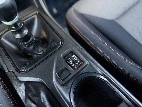 Used 2019 Subaru Crosstrek 2.0i Premium image 32