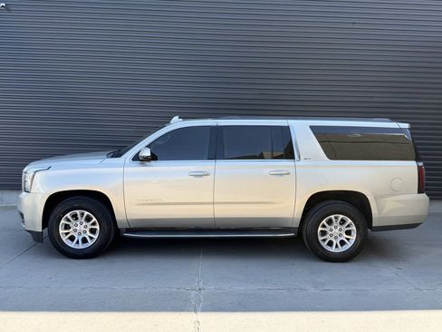 Used 2017 GMC Yukon XL SLT AWD/4WD image 9