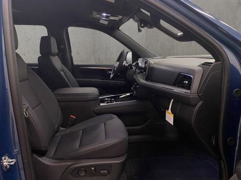 New 2026 Chevrolet Suburban LT w/ Comfort Package AWD/4WD image 21