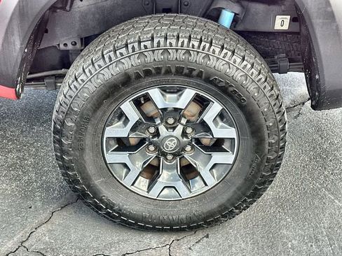 Used 2021 Toyota Tacoma TRD Off-Road image 34