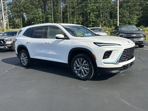 Used 2026 Buick Enclave Preferred FWD image 2