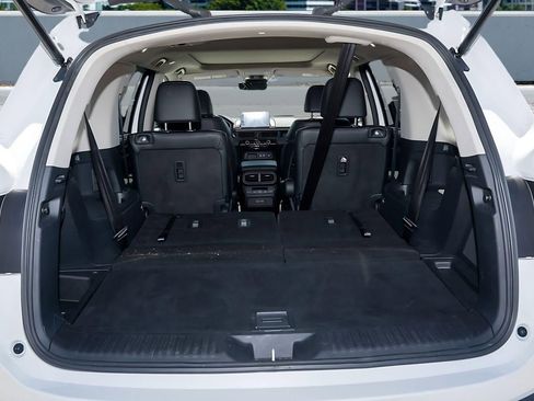 Certified 2023 Honda Pilot Touring image 11