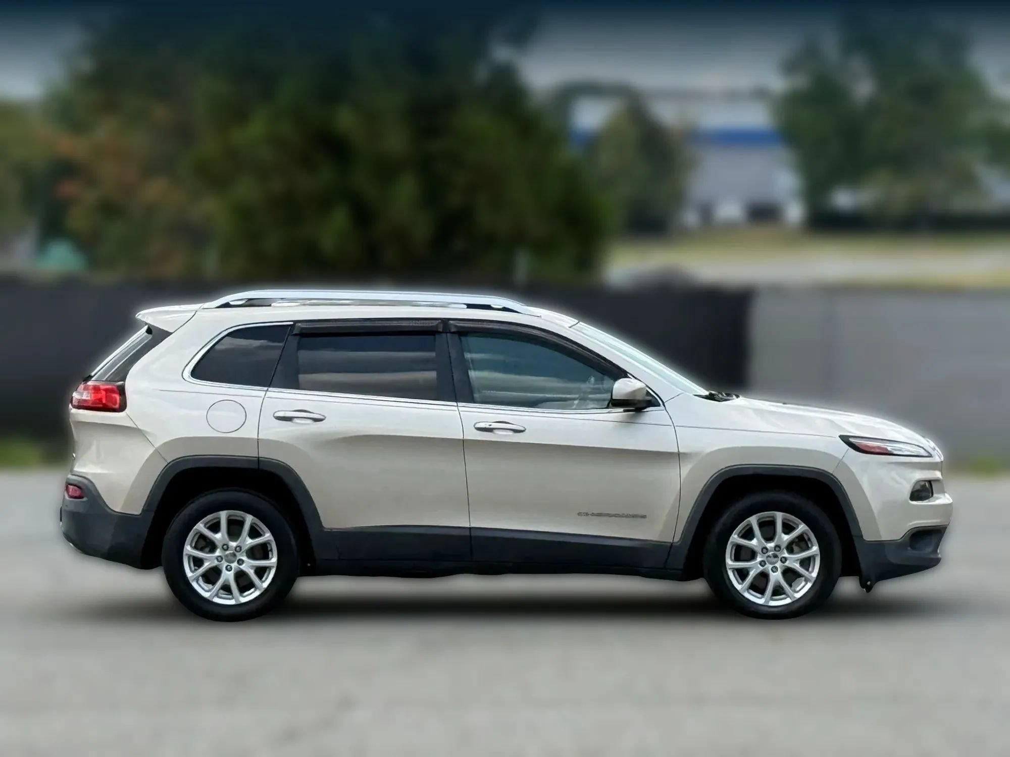 Used 2015 Jeep Cherokee Latitude w/ Comfort/Convenience Group FWD image 7