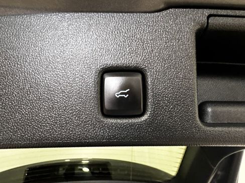 Used 2024 Ford Escape Active AWD/4WD image 38