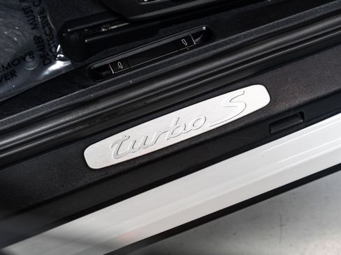 Used 2016 Porsche 911 Turbo S image 19
