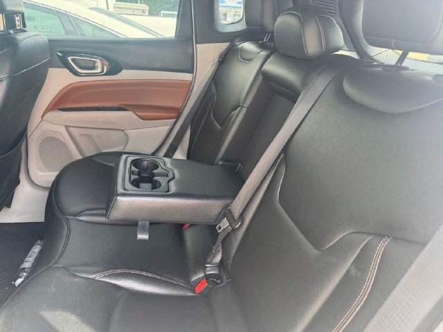 Used 2024 Jeep Compass Limited AWD/4WD image 11