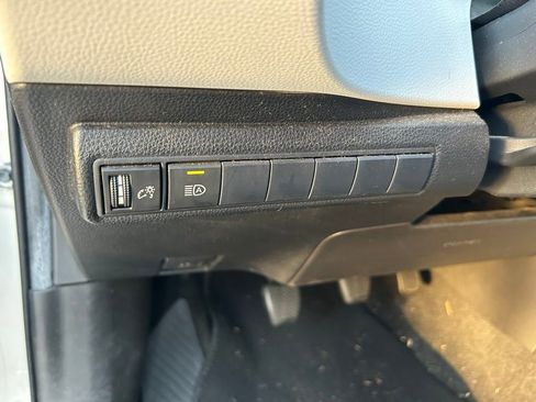 Used 2021 Toyota Corolla XSE image 18