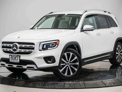Used 2023 Mercedes-Benz GLB 250 image 1