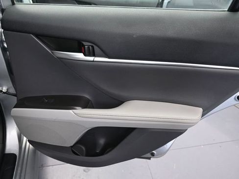 Used 2024 Toyota Camry XLE FWD image 33