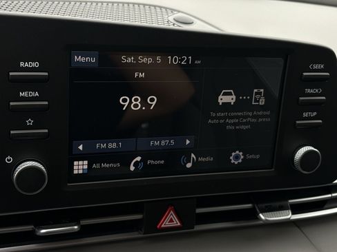 New 2026 Hyundai Elantra SE FWD image 18