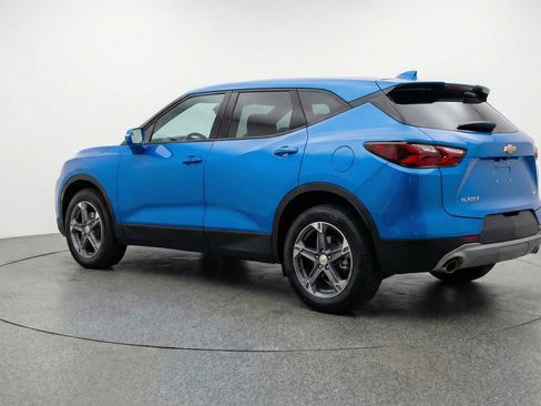 Used 2025 Chevrolet Blazer LT image 6