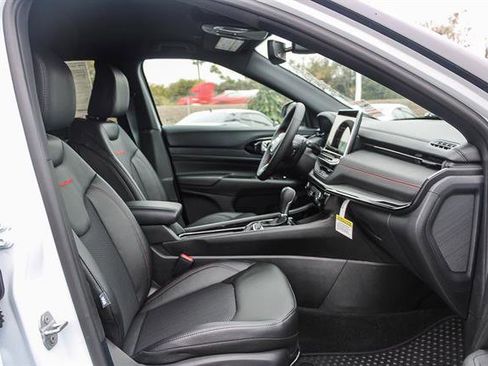 New 2026 Jeep Compass Trailhawk image 16