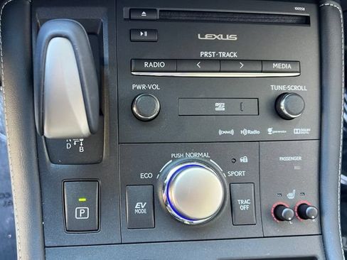 Used 2016 Lexus CT 200h w/ Navigation Package FWD image 30