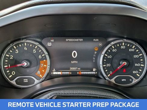 Used 2023 Jeep Renegade Latitude AWD/4WD image 16