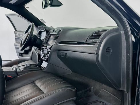 Used 2021 Chrysler 300 S image 42