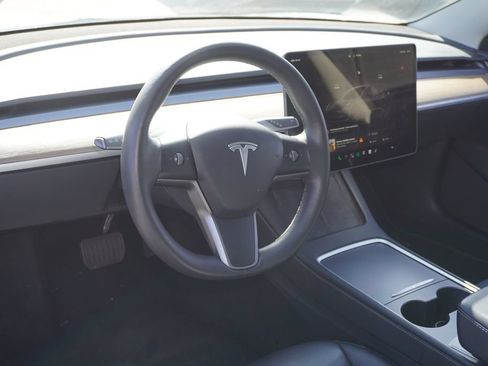 Used 2023 Tesla Model 3 Standard Range RWD image 5