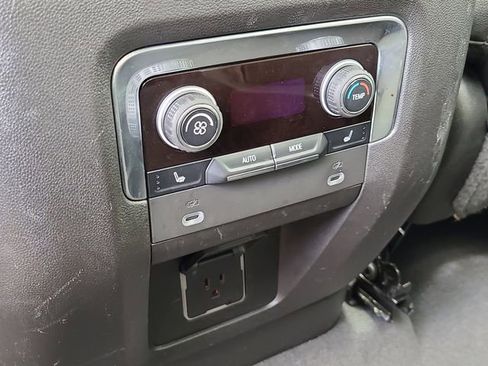 Used 2023 Chevrolet Tahoe Premier image 11