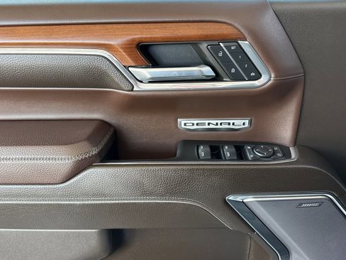 Used 2023 GMC Sierra 1500 Denali w/ Technology Package image 12