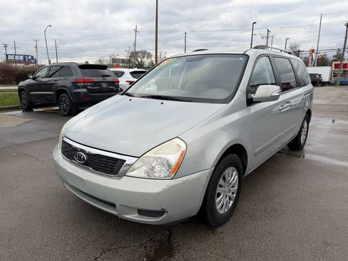 Used 2012 Kia Sedona LX image 7