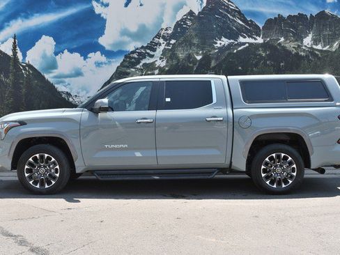 Used 2024 Toyota Tundra Limited AWD/4WD image 7