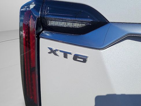 Used 2023 Cadillac XT6 Sport AWD/4WD image 32
