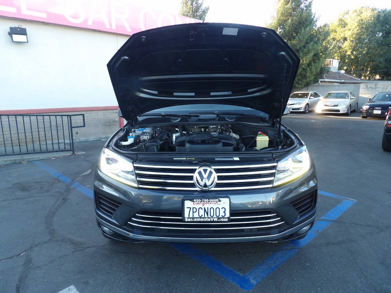 Used 2016 Volkswagen Touareg VR6 AWD/4WD image 14