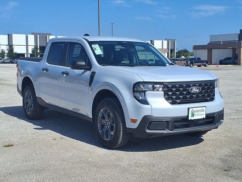 New 2026 Ford Maverick XLT FWD image 3