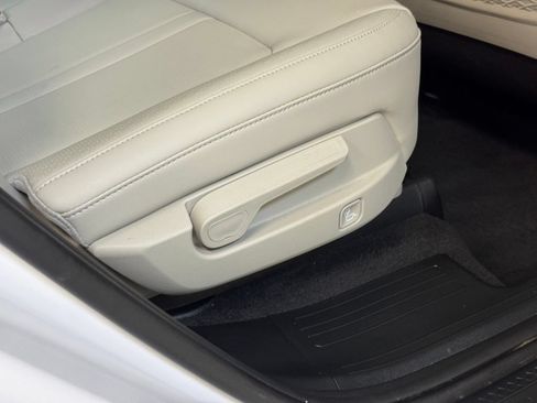 Used 2025 Kia Sorento S w/ Panoramic Sunroof Package FWD image 28
