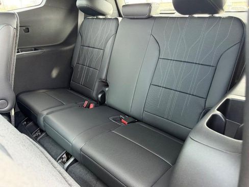 New 2026 Buick Enclave Avenir w/ Super Cruise Package image 9