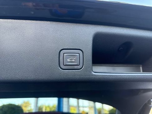 Certified 2024 Chevrolet Equinox EV RS FWD image 29