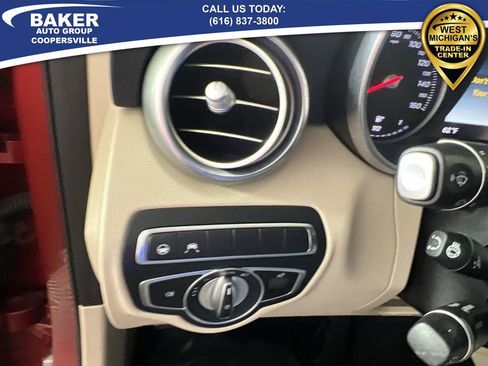 Used 2019 Mercedes-Benz GLC 300 4MATIC image 19