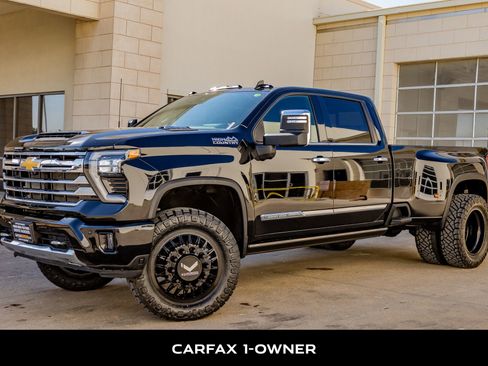 Used 2024 Chevrolet Silverado 3500 High Country w/ Technology Package image 5