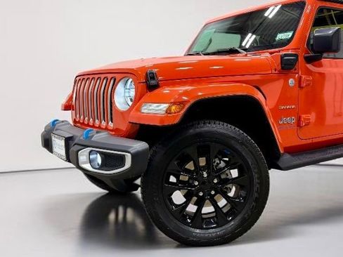 Used 2023 Jeep Wrangler Unlimited Sahara AWD/4WD image 2