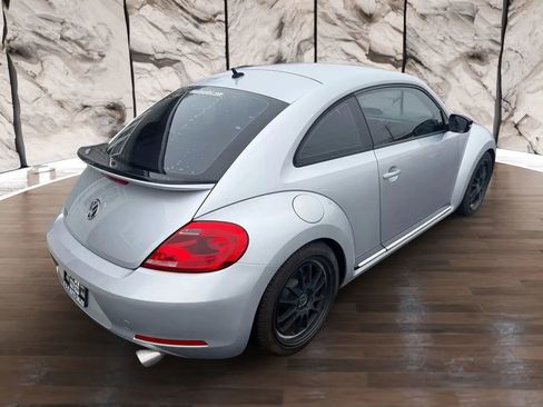 Used 2012 Volkswagen Beetle 2.0T image 7
