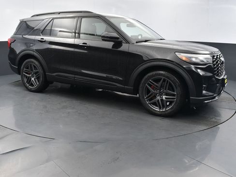 New 2026 Ford Explorer ST w/ Sun And Sound Package image 3