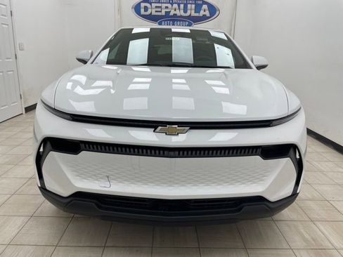 New 2026 Chevrolet Equinox EV LT image 15