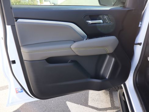 Used 2026 Chevrolet Colorado ZR2 image 18