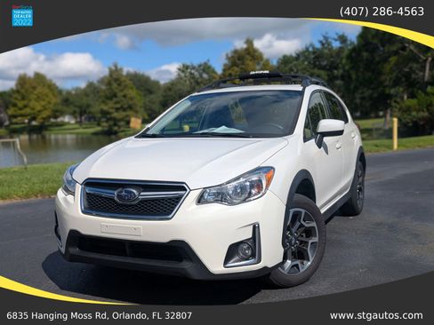 Used 2017 Subaru Crosstrek 2.0i Premium w/ Moonroof Package AWD/4WD image 1