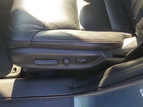 Used 2012 Honda CR-V EX-L image 17