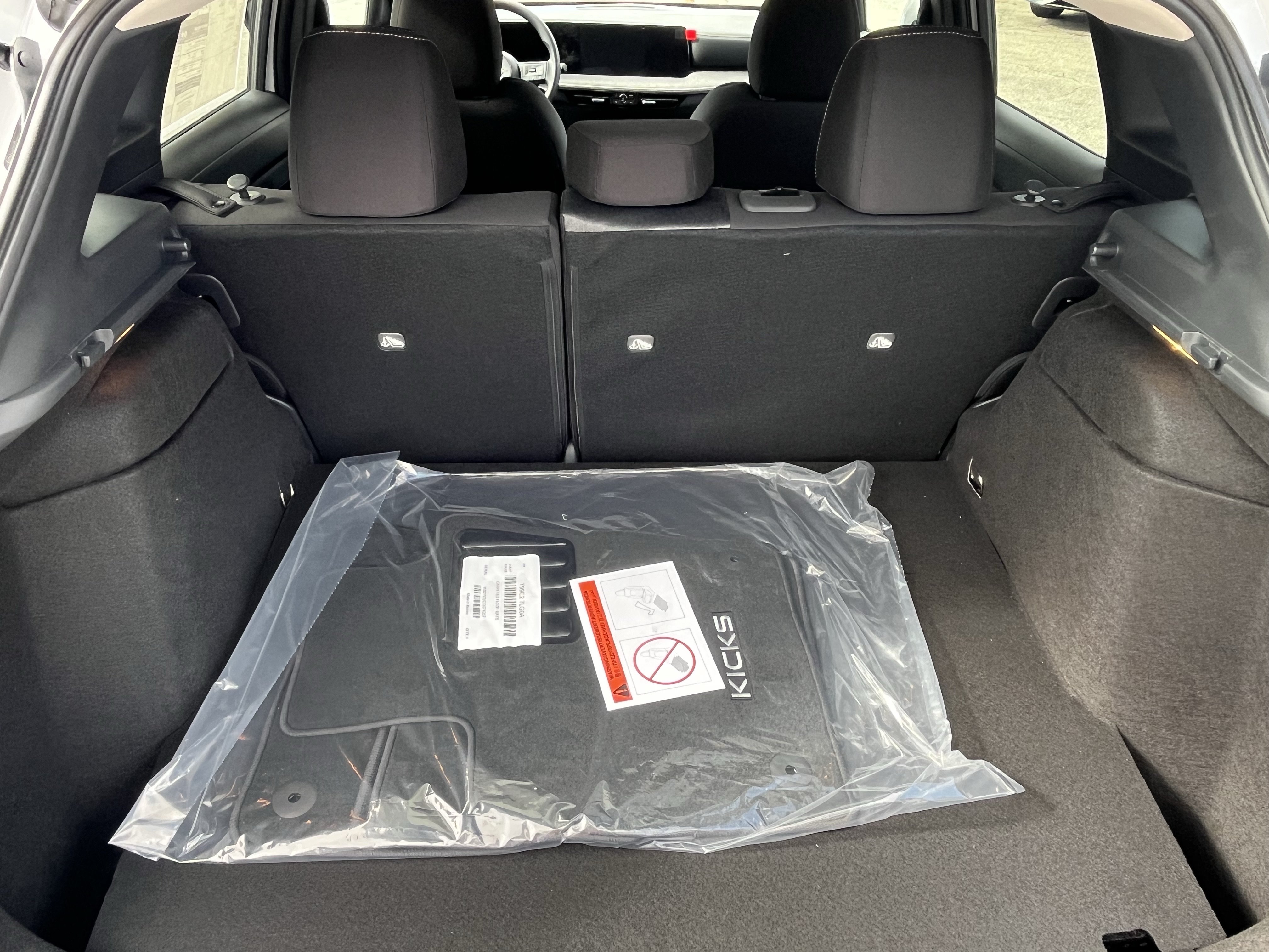 New 2026 Nissan Kicks SV w/ SV Premium Package AWD/4WD image 17