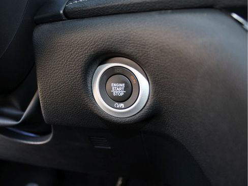 New 2026 Chrysler Pacifica Select image 20