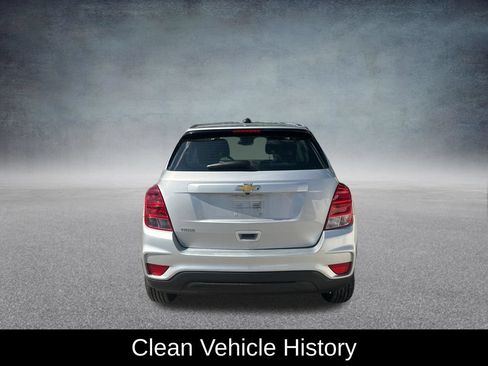 Used 2018 Chevrolet Trax LS FWD image 4