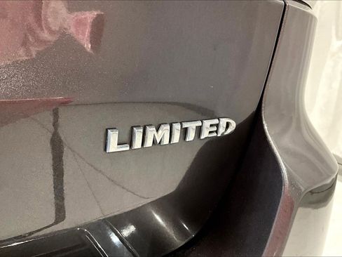 Used 2017 Jeep Grand Cherokee Limited AWD/4WD image 23