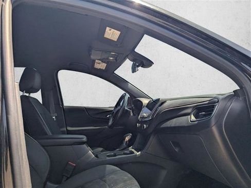 Used 2023 Chevrolet Equinox RS AWD/4WD image 15