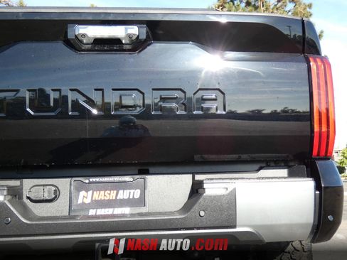Used 2024 Toyota Tundra Limited w/ Power Package AWD/4WD image 10