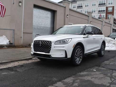 Used 2024 Lincoln Corsair Reserve w/ Equipment Group 201A image 2