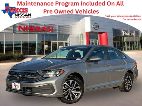 Used 2024 Volkswagen Jetta S image 1