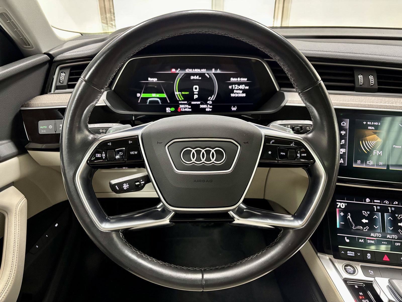 Used 2024 Audi Q8 e-tron Premium AWD/4WD image 27
