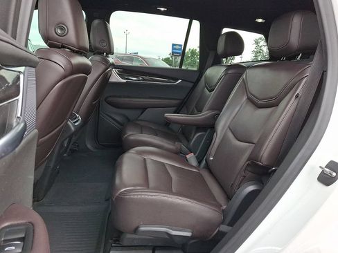 Used 2020 Cadillac XT6 Premium Luxury AWD/4WD image 11