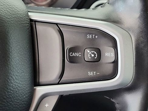 Used 2020 RAM 1500 Big Horn AWD/4WD image 25